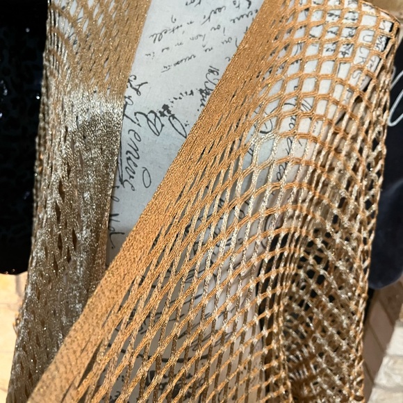 Ellie and Kate poncho can use as a cover up this summer one size - runs big. - Picture 10 of 13